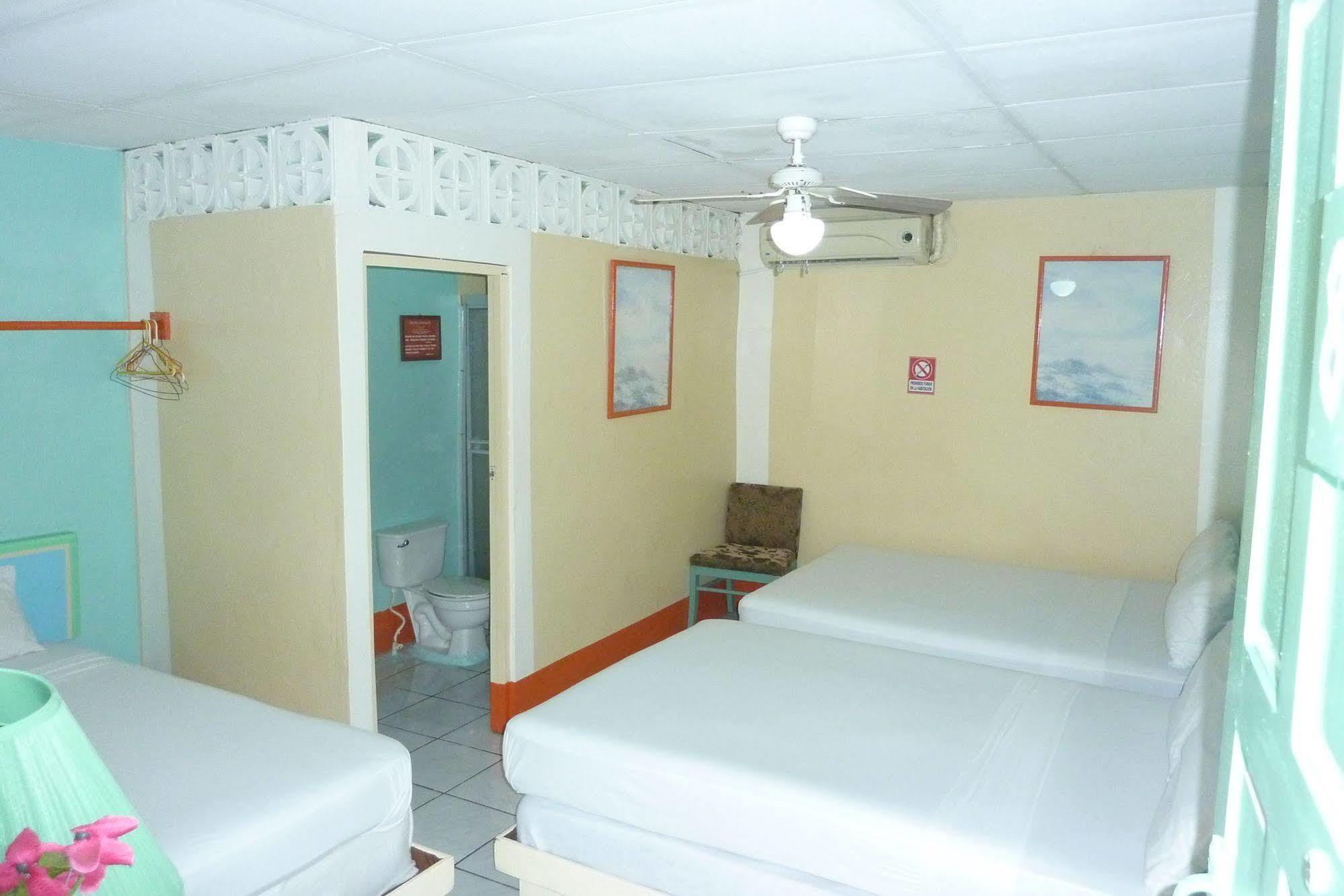 Hotel Ivania'S 마사야 외부 사진